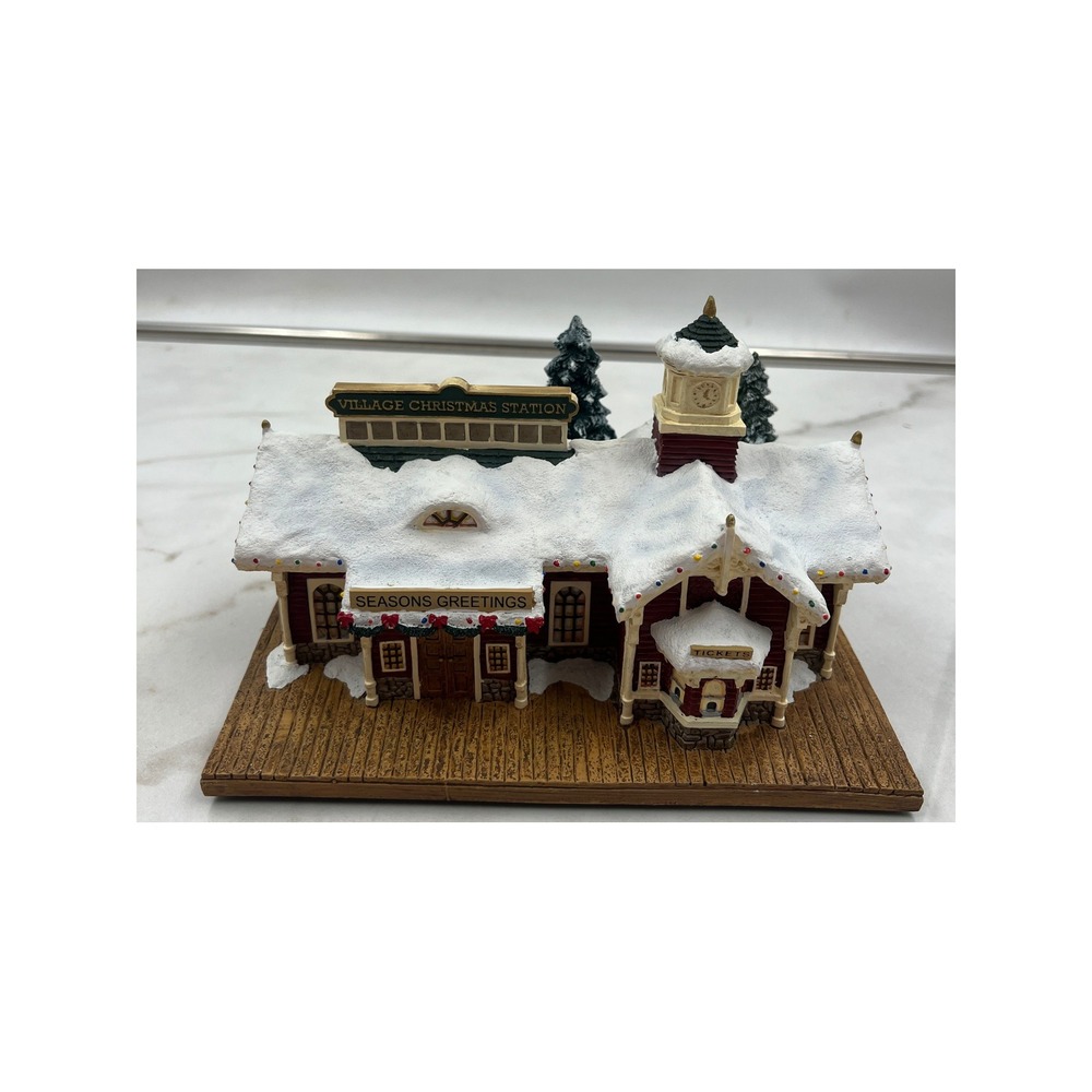 Thomas Kinkade Hawthorne Village Christmas Station 2001 Sculpture 79979